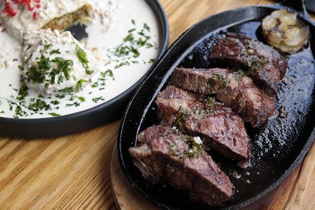 calendario digital en pantalla con agenda semanal y recordatorios